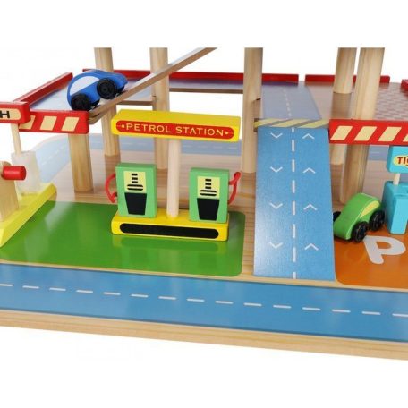 Fa játék parkolóház garázs autókkal, lifttel, és kiegészítőkkel
